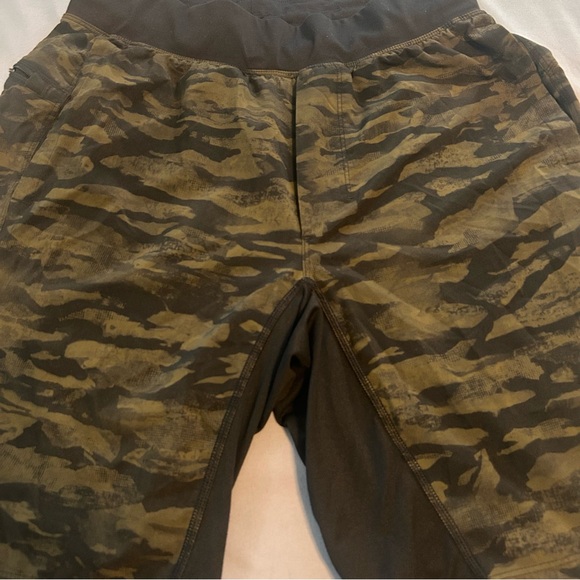 Lululemon T.H.E. Short 9” Linerless - Picture 6 of 11